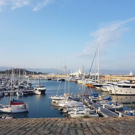 Penthouse アパート アンティーブ